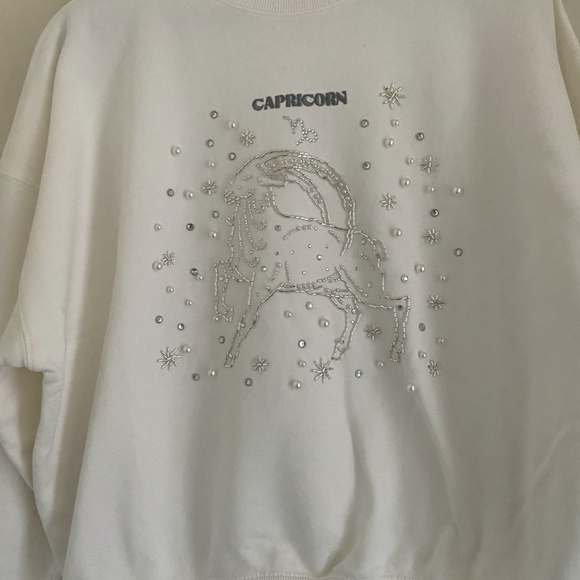 Forever 21 sweatshirts white size xl with pearls and crystals - Picture 4 of 4